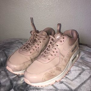 Dusty pink Nike air max’s